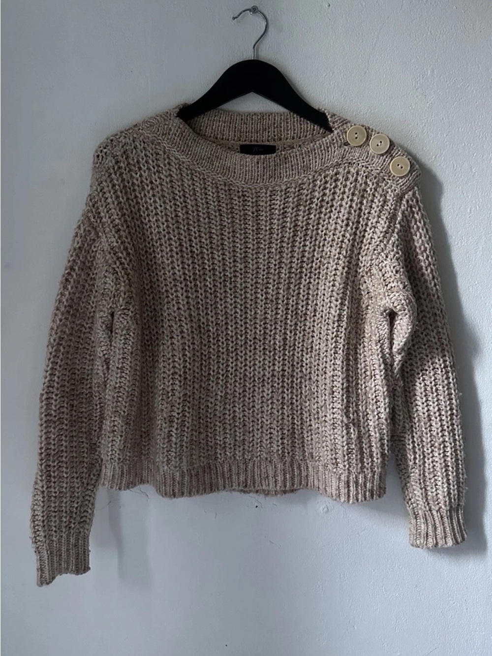 J.Crew Women’s XS Chunky Knit Sweater Beige Button Shoulder Cropped Pullover